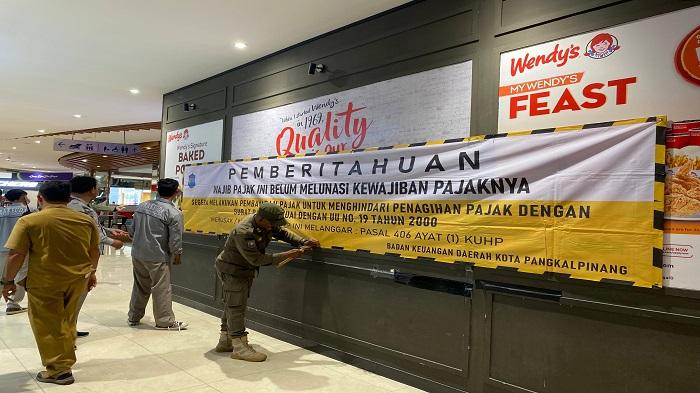 20251215-PENYEGELAN-Petugas-Satpol-PP-dan-Bakeuda-Kota-Pangkalpinang-12.jpg