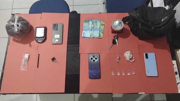 bangka/20260112-BONGKAR-KASUS-SABU-Satresnarkoba-Polres-Bangka-Barat-berhasil-membongkar.jpg