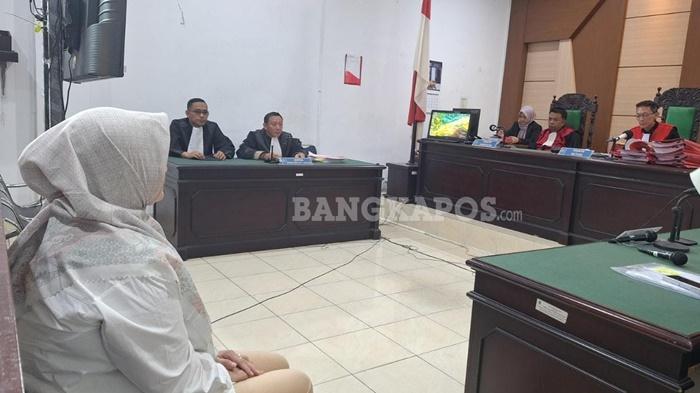20260122-SIDANG-Terdakwa-Hellyana-saat-menjalani-sidang.jpg
