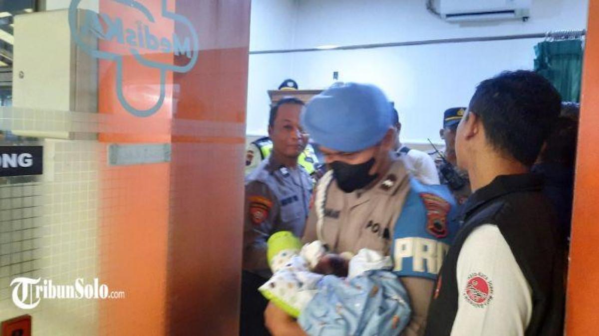 Dinsos Telusuri Keluarga Kandung Bayi Terlantar di KA Sancaka, Adopsi Masih Menunggu Proses - Bangkapos.com