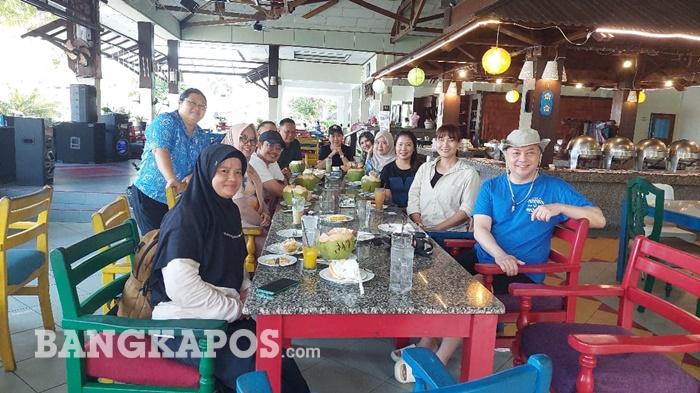 Keindahan Pantai dan The Rock Island Bikin Wisatawan Pilih Parai Beach Resort & Spa Sungailiat - Bangkapos.com