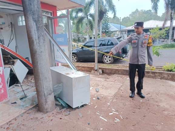 ATM Beringin Kelapa Kampit Belitung Timur Dirusak OTD, Beraksi Saat Mati Lampu