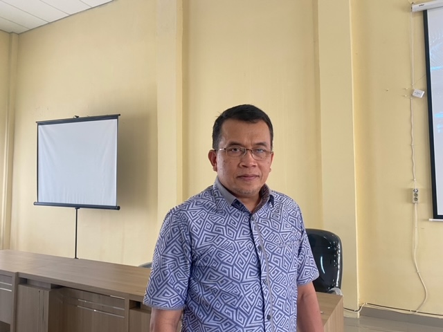 Guru-Besar-Prodi-PKN-Universitas-Pendidikan-Indonesia-UPI-Prof-Dr-H-Karim-Suryadi.jpg