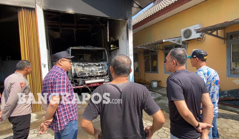 Markus Curiga Mobil Damkar Bangka Barat Terbakar Diduga Ada Sabotase Imbas Penertiban Tambang Liar - Bangkapos.com