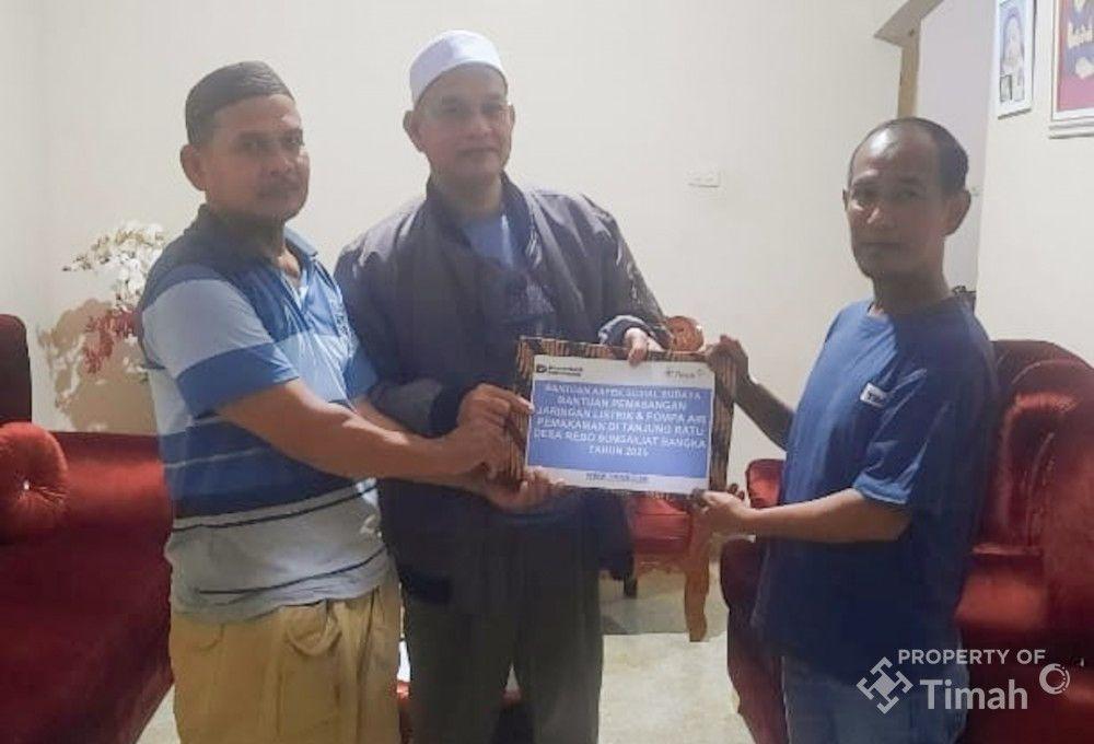 PT Timah Berikan Bantuan untuk Pembangunan Fasilitas Umum di Pemakaman Tanjung Ratu