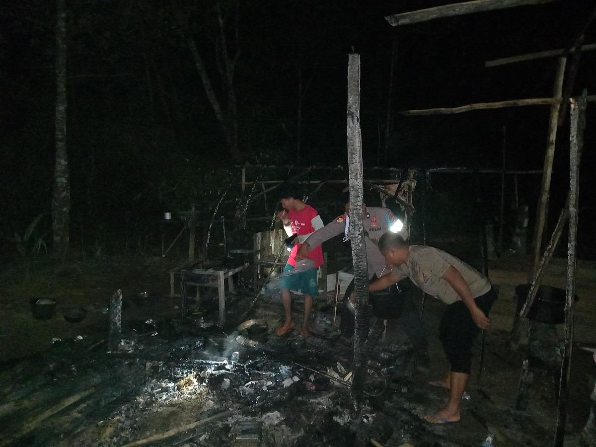 bangka/Rumah-wanita-muda-terbakar-habis.jpg