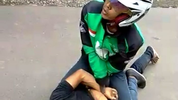 Aksi Driver Ojek Online Membuat Pejambret Tak Berkutik, Videonya Viral di Media Sosial