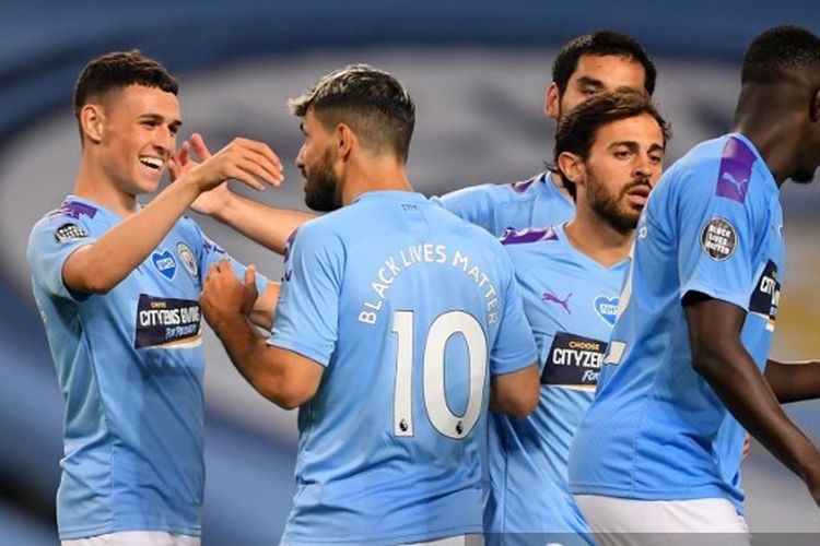 gelandang-manchester-city-phil-foden-merayakan-golnya-ke-gawang-arsenal.jpg
