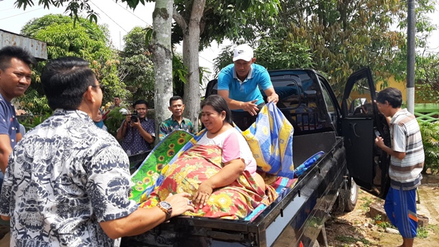 jelita-38-berangkat-dari-kediamannya-di-desa-baru.jpg