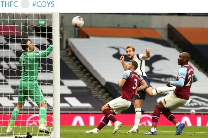 penyerang-tottenham-hotspur-harry-kane-mencetak-gol-ke-gawang-west-ham-united.jpg