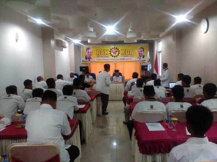 PKS Ajak Kader Cari Massa Sebanyak-banyaknya