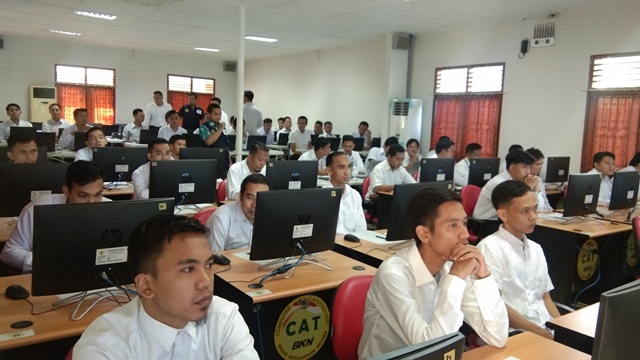 suasana-tes-skd-di-upt-bkn-pada-rabu-522020-lalu.jpg