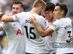 20210830-pemain-tottenham-hotspur-merayakan-gol.jpg