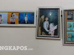 20220622-Foto-Dona-Ing-Media-yang-menghiasi-dinding-rumahnya.jpg