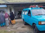 20230117-Tenaga-Medis-bawa-masuk-kedua-jenazah-korban-Lakalantas-ke-mobil-mobil-jenazah.jpg