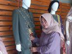 20230126-Tricahya-Karnawati-Perancang-Baju-Adat-Babel-Paksian-yang-Dipakai-Presiden-Jokowi.jpg