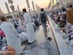 20230417_Potret-buka-puasa-Ramadhan-di-Masjid-Nabawi-Arab-Saudi.jpg