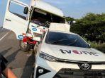 20241031-Mobil-Jurnalis-TVOne-Ditabrak-Truk-Paket.jpg