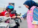 20250308-TAKJIL-GM-PLN-UIW-Babel-Dini-Sulistyawati-memberikan-takjil.jpg<pf>20250308-Program-Srikandi-Berbagi-yang-mengusung-tema-Indahnya-Kepedulian.jpg