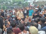 20251006-SAMPAIKAN-TUNTUTAN-Suasana-massa-aksi-yang-menyampaikan-12.jpg