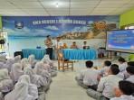 bangka/20251008-TERTIB-LALIN-Anggota-Satlantas-Polres-Bangka-dalam-program-Police-21.jpg
