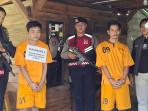20251009-REKONSTRUKSI-Kedua-tersangka-Martin-dan-Hasan5.jpg