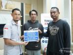 20251014-PT-Timah-Tbk-menyerahkan-bantuan-biaya-pengobatan.jpg