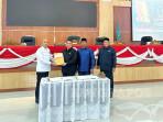 bangka/20251015-PENYERAHAN-DOKUMEN.jpg