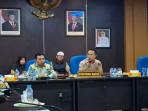 20251028-POLEMIK-Audiensi-terkait-polemik-dana-Rp-21-triliun-di-ruang-badan.jpg