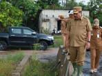 20251105-TINJAU-DRAINASE-Wali-Kota-Pangkalpinang-Prof-Saparudin-bersama.jpg