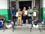 20260414-SERAHKAN-BANTUAN-Kepala-Dinas-Pertanian-Pangan-dan-Perikanan-Kabupaten-Bangka-Selatan.jpg