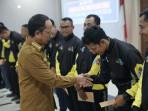 Lepas Kontingen Pornas XVII Kopri ke Palembang, Bupati Bateng Targetkan 3 Medali Emas