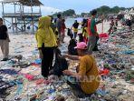 bangka/Bersih-bersih-pesisir-pantai-tanjung-ketapang.jpg