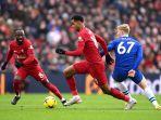 Cody-Gakpo-pemain-liverpool-membawa-bola.jpg