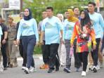 Hidayat-Arsani-jalan-sehat-Hari-Listrik.jpg