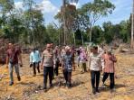 Menanam-jagung-di-Pangek.jpg