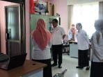 PJ-Bupati-Bangka-M-Haris-saat-sidak-di-Dinkes-Bangka.jpg