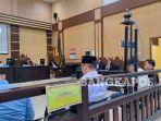 Terdakwa-korupsi-KUR-BSB-sidang-tuntutan.jpg