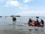 Tim-SAR-Gabungan-mencari-Hamdi-jatuh-ke-laut.jpg