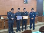 bangka/Wakil-Bupati-Efrianda-serahkan-3-perda.jpg