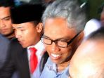 buni-yani-pakai-kaca-mata-uasai-menjalani-pemeriksaan_20161118_190306.jpg