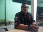 komisioner-kpu-kabupaten-belitung-divisi-data-rezeki-aris-munazar_20180518_195504.jpg