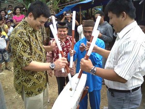 Bupati dan Kapolres Coba Main Lesong Batang