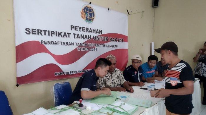 BPN Kota Banjarmasin Serahkan Sertifikat Tanah Program PTSL Tahun 2019, Perdana di Kalsel