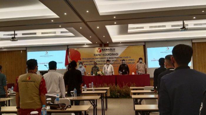 Bawaslu Banjar Rapat Koordinasi Pengawasan Partisipatif dengan Kelompok Strategis