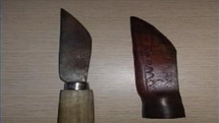 Bawa Senjata Tajam tanpa Izin, Pria ini Diamankan Personel Polsek Gambut di Parkiran Sebuah Hotel