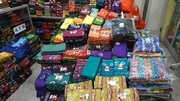 Sebelum Membeli Kain Khas Kalsel ini, Kenali Perbedaannya dengan Batik Kain