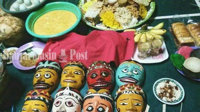 Sebelum Penari Topeng Basirih Tampil, Keluarga di Banyiur Banjarmasin Ini Siapkan 41 Jenis Wadai