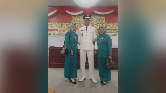 Kades di Tanahlaut Ini Hadiri Pengukuhan Didampingi Dua Istri, Ini Rahasianya Jaga Kerukunan