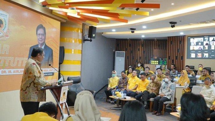 Buka Pendidikan Politik di Golkar Institute, Airlangga Minta Kader Muda Siap Hadapi Perubahan Iklim